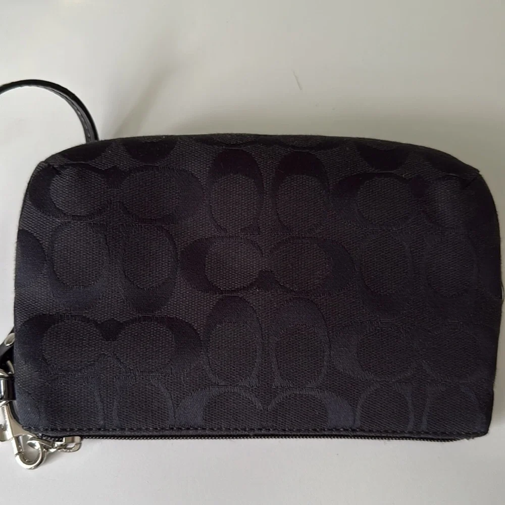 Coach Wristlet - Picture 2 of 5